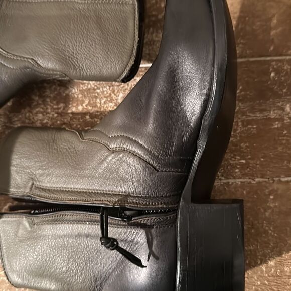 Two-tone color, beautiful genuine leather boots in perfect condition - Picture 7 of 13